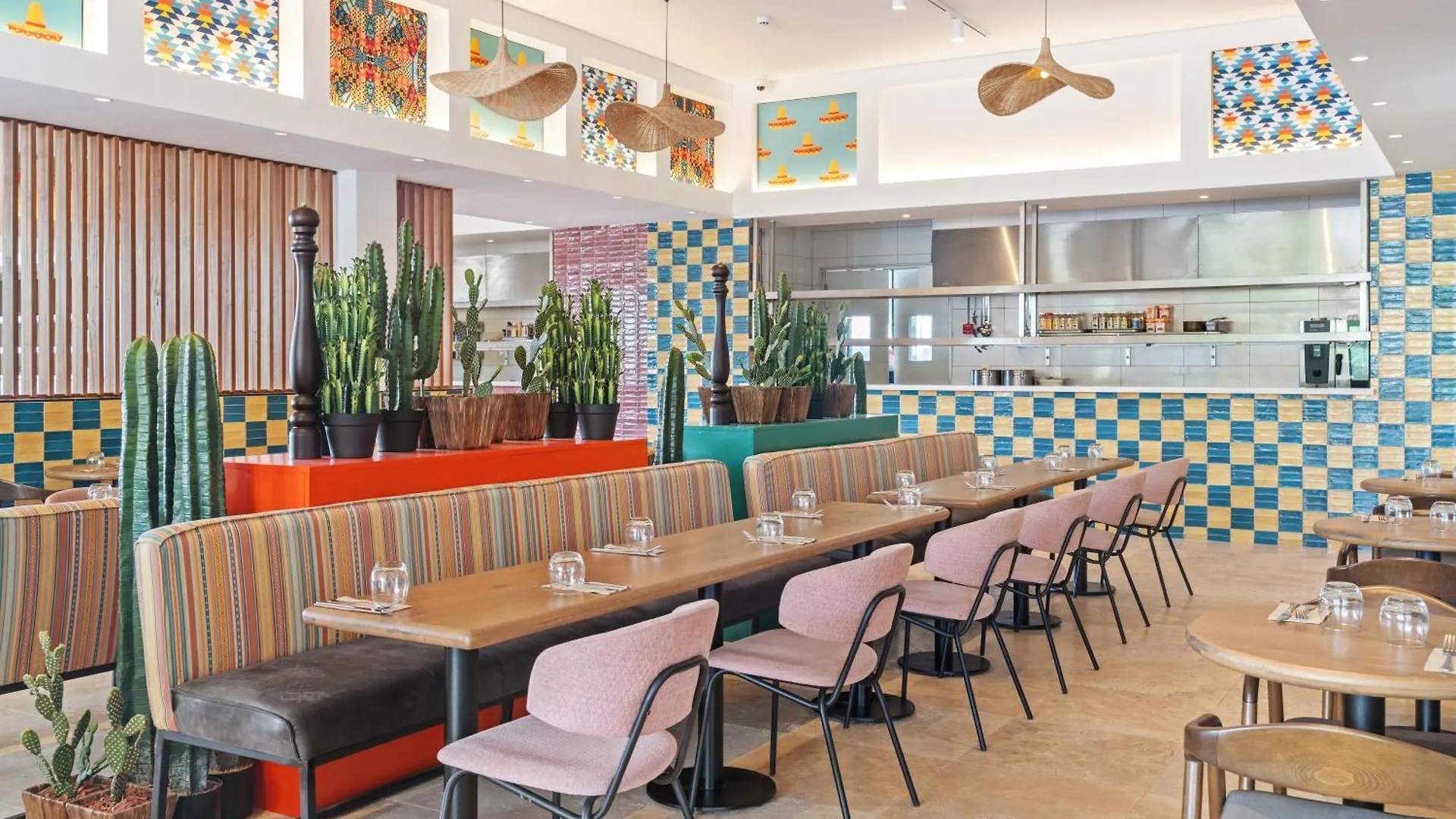 ***** Resort The Rif At Mangrove Beach Corendon All-Inclusive, Curio Willemstad Curaçao