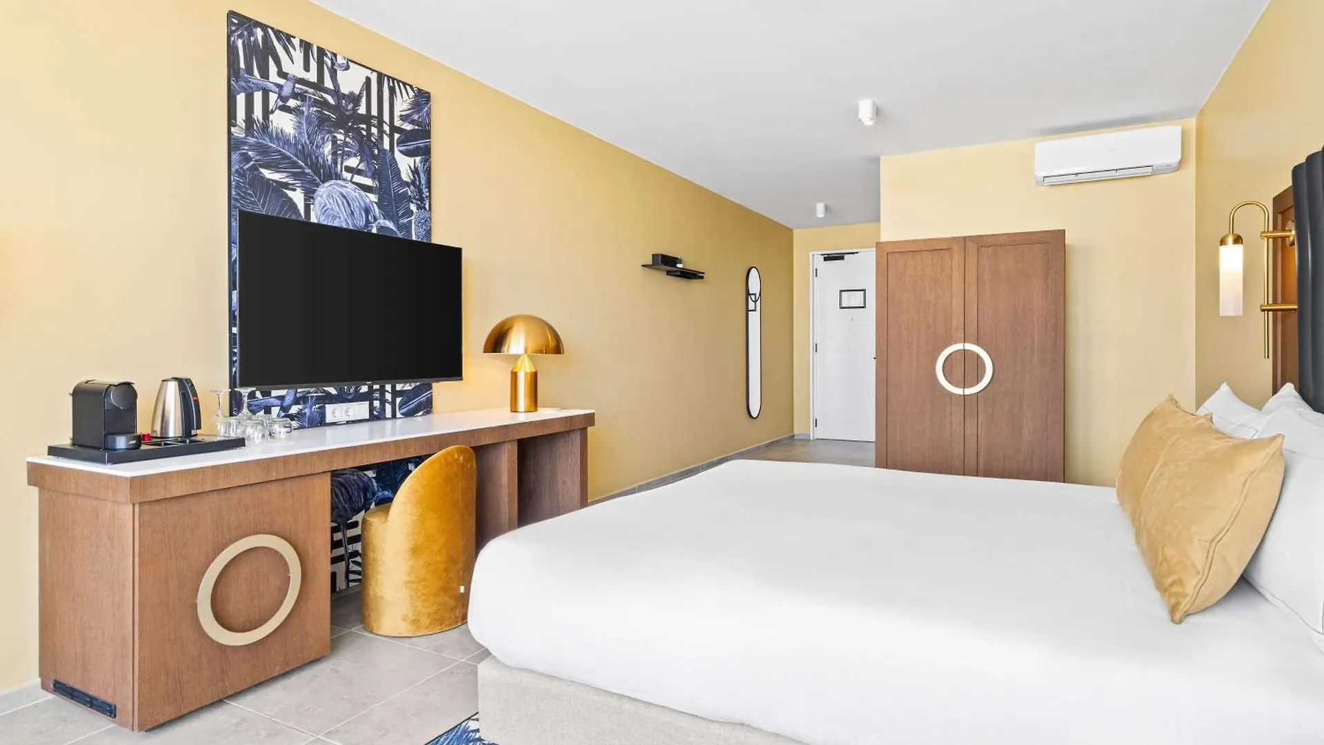The Rif At Mangrove Beach Corendon All-Inclusive, Curio Willemstad Curaçao