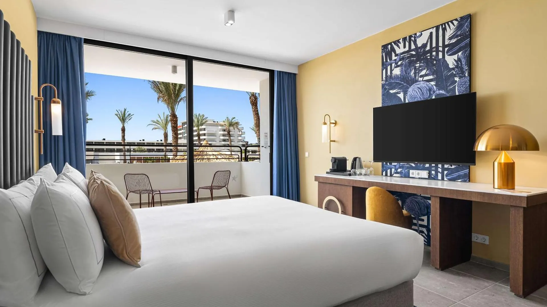 The Rif At Mangrove Beach Corendon All-Inclusive, Curio Willemstad 5*,  Curaçao