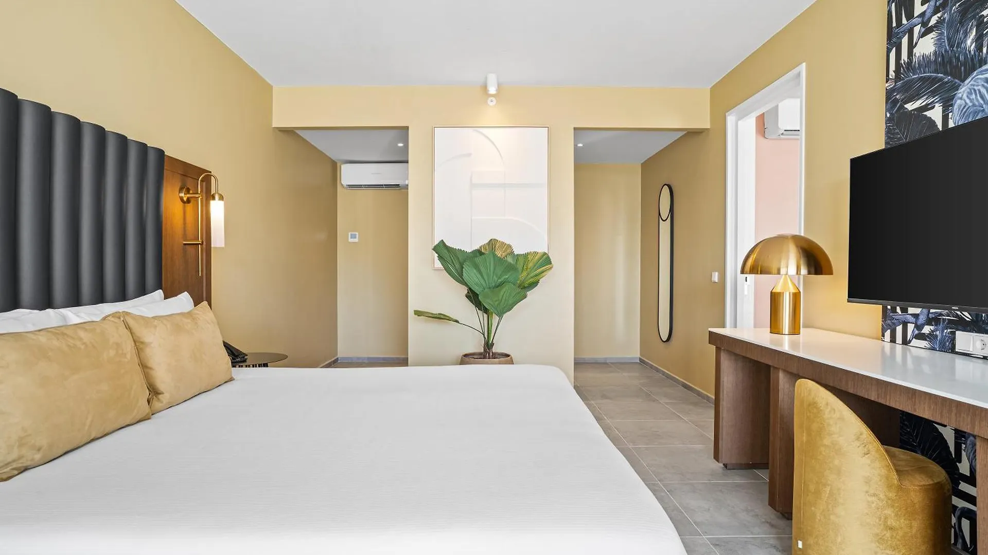 The Rif At Mangrove Beach Corendon Curacao All-Inclusive, Curio By Hilton Willemstad
