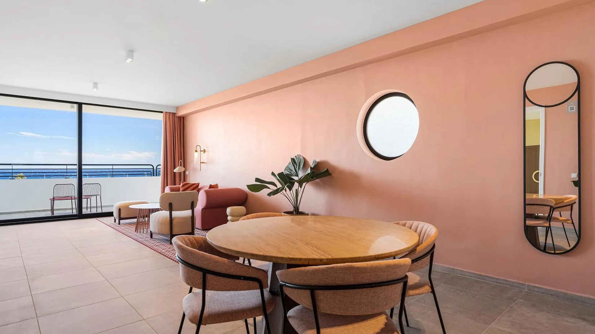 ***** Resort The Rif At Mangrove Beach Corendon All-Inclusive, Curio Willemstad Curaçao