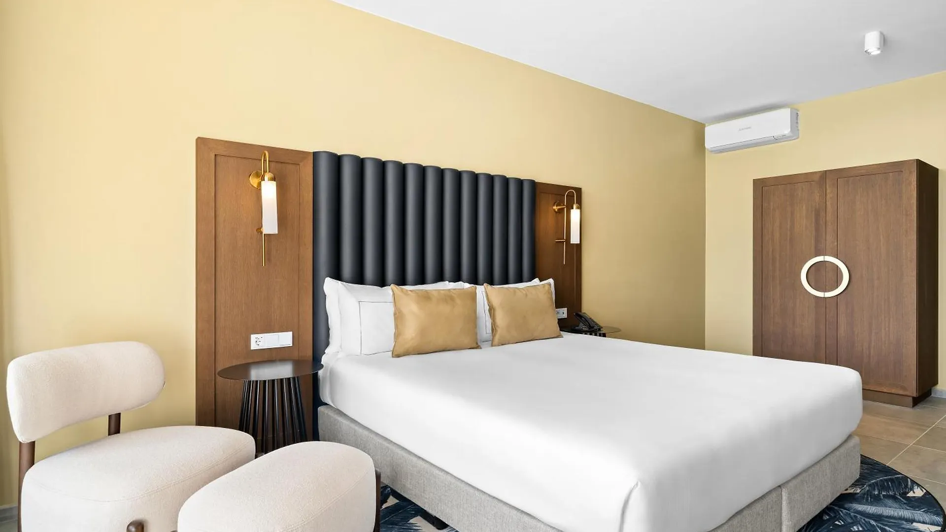The Rif At Mangrove Beach Corendon Curacao All-Inclusive, Curio By Hilton Willemstad 5*,  Curaçao