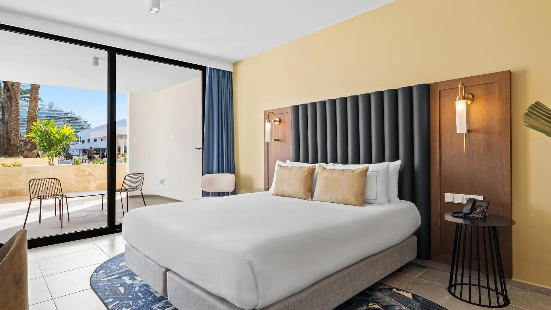 The Rif At Mangrove Beach Corendon All-Inclusive, Curio Willemstad Curaçao
