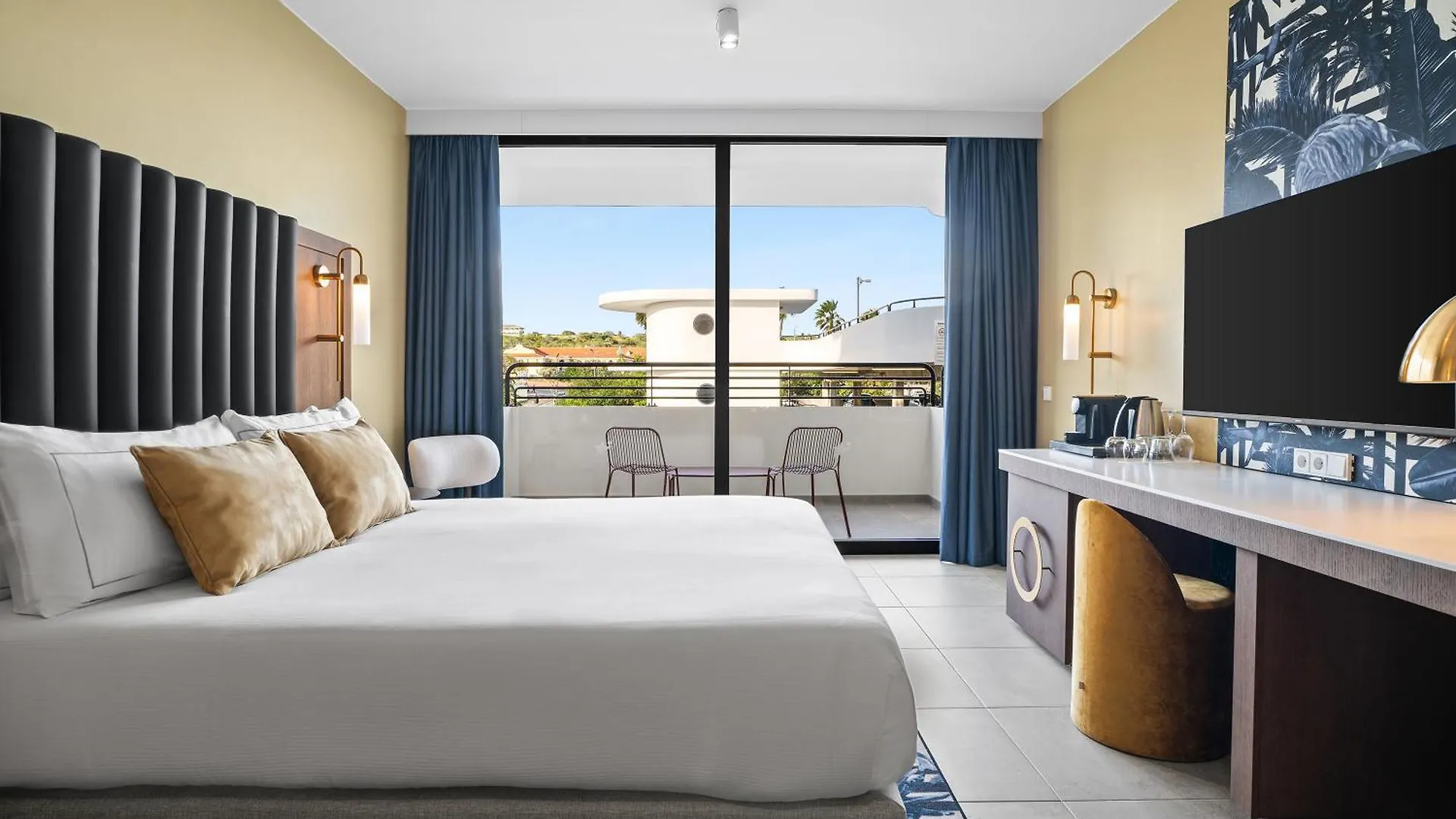 The Rif At Mangrove Beach Corendon All-Inclusive, Curio Willemstad 5*,  Curaçao