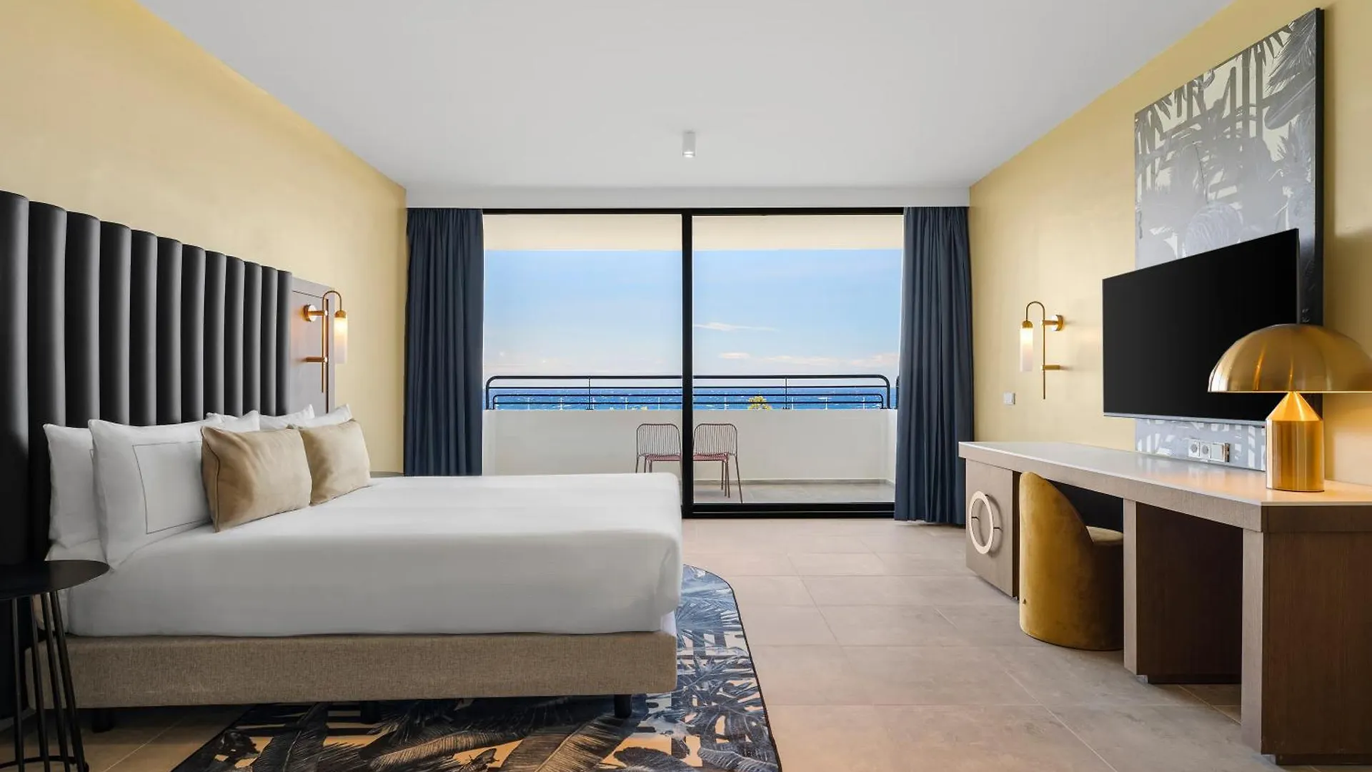 The Rif At Mangrove Beach Corendon Curacao All-Inclusive, Curio By Hilton Willemstad
